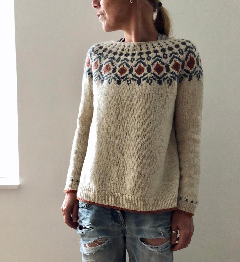 Handgefertigter Exklusiv-Strickpullover
