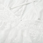 Stilvolles weißes Sommerkleid