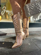 Stilvolle Metallische Western-Stiefel