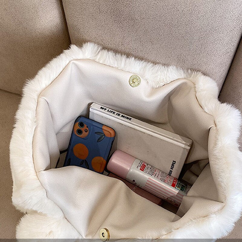 Dante Plüsch-Handtasche | Elegantes Winter-Accessoire für Damen