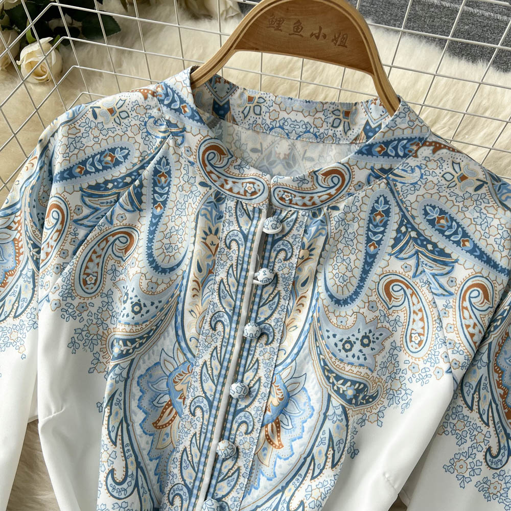 Tailliertes A-Linien-Kleid mit Blumenmuster