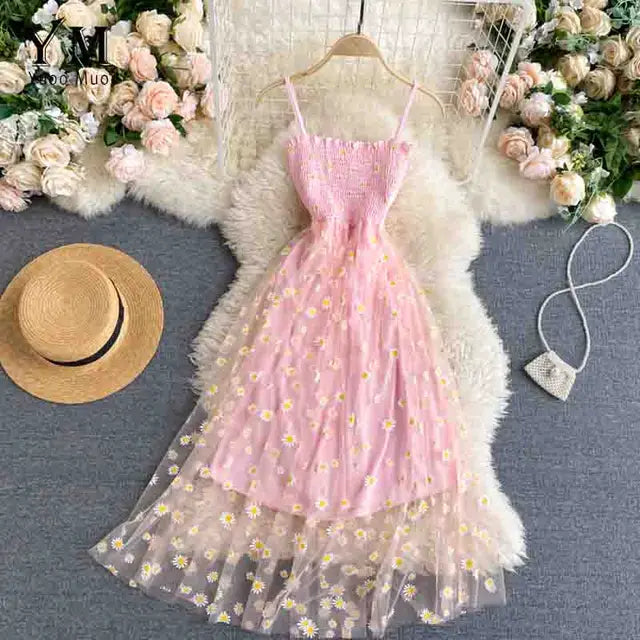 Sommerkleid für Damen mit Spaghetti-Trägern im Blumen-Gänseblümchen-Muster