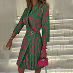 Stilvolles Blazer-Kleid mit zeitlosem Reverskragen